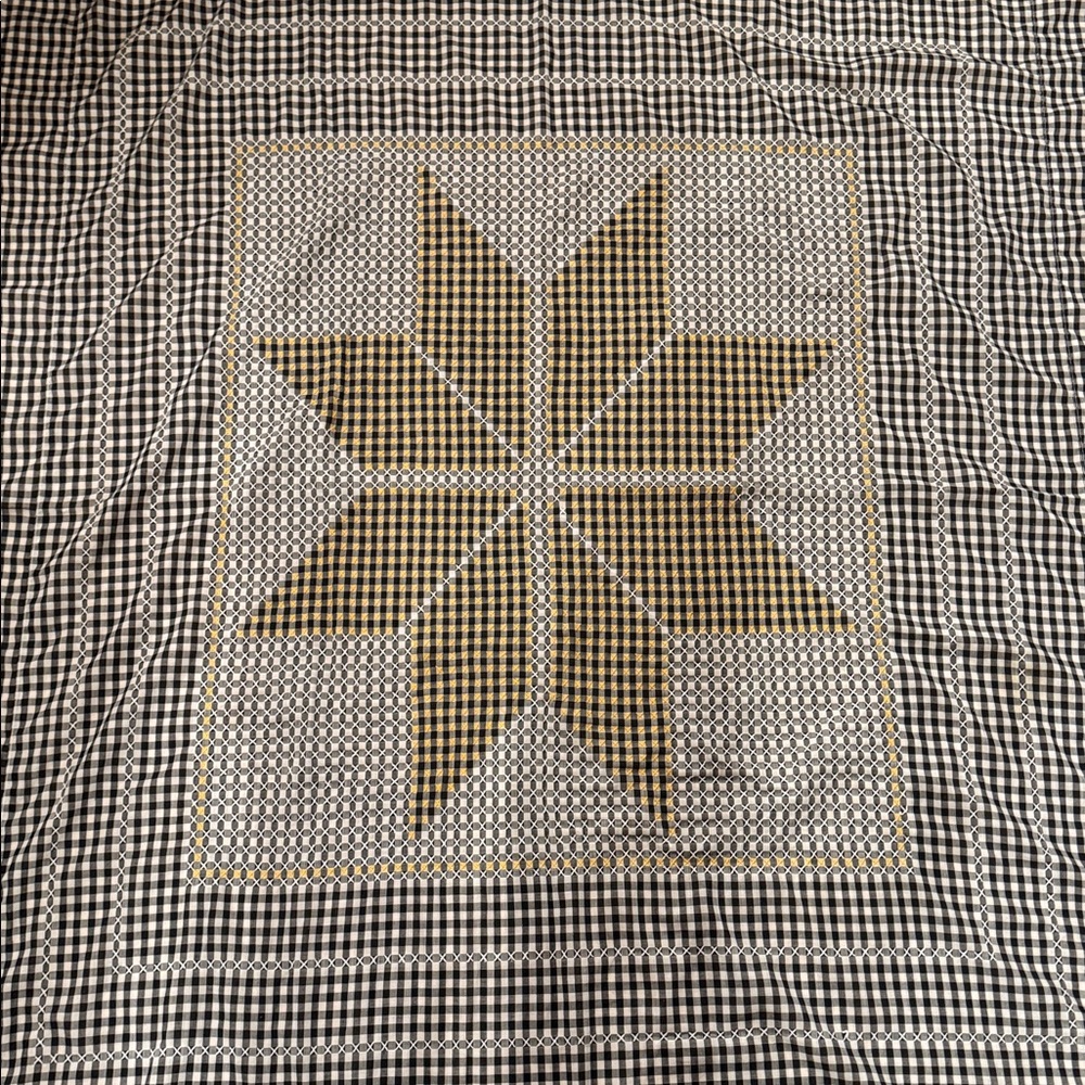 Gorgeous Black White Yellow Handmade Vintage Gingham Star Tablecloth 59.5” X 79” - Picture 2 of 7
